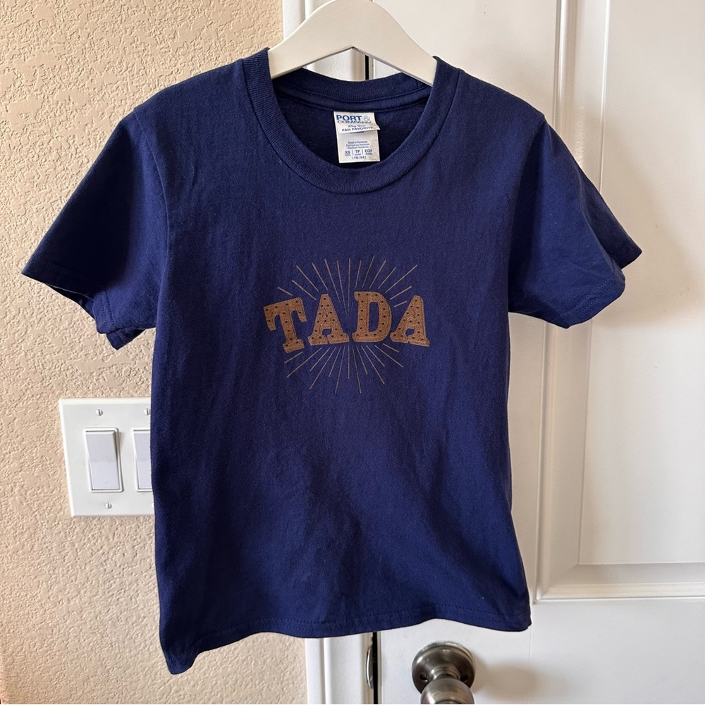 Boys Navy Blue “Ta Da” T-Shirt - great for magicians! Size 5-6